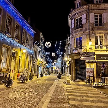 Appartement Au Coeur Du Centre Historique Avallon Bagian luar foto