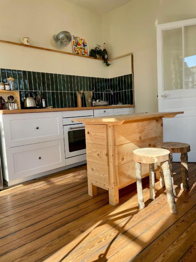 Appartement Au Coeur Du Centre Historique Avallon Bagian luar foto