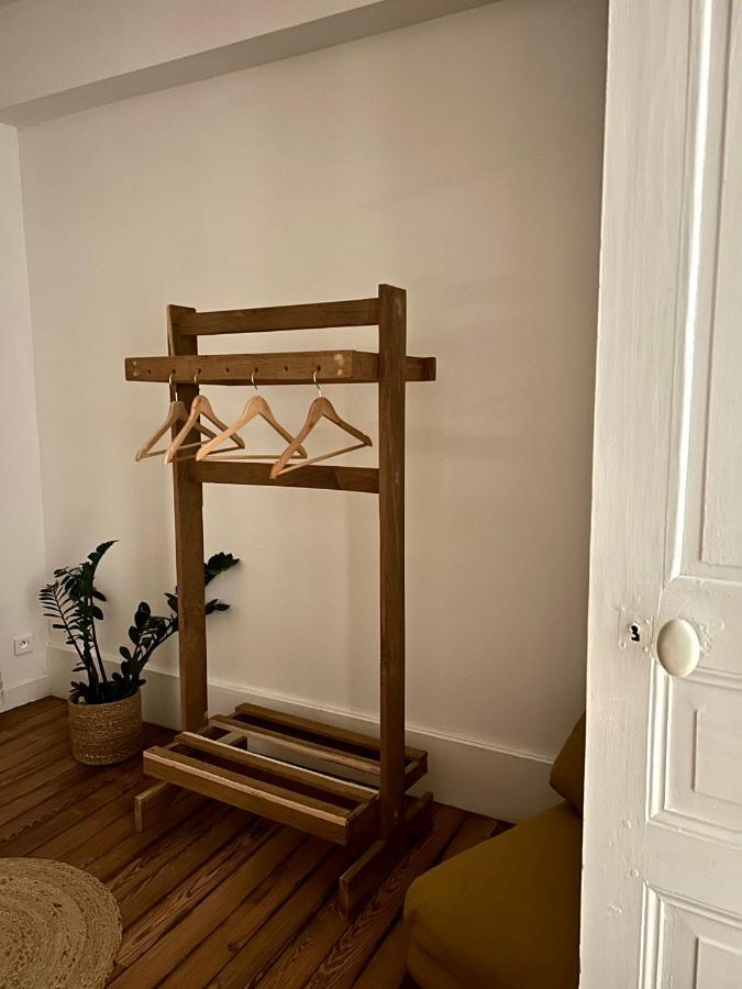 Appartement Au Coeur Du Centre Historique Avallon Bagian luar foto
